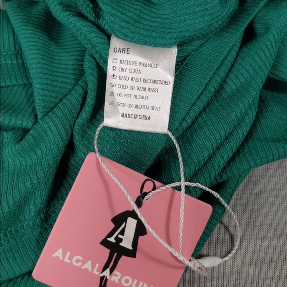 🎉 3/$20 👯♀️Host Pick⚡️ One Shoulder Ribbed Top - Picture 6 of 6